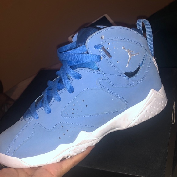 pantone 7s